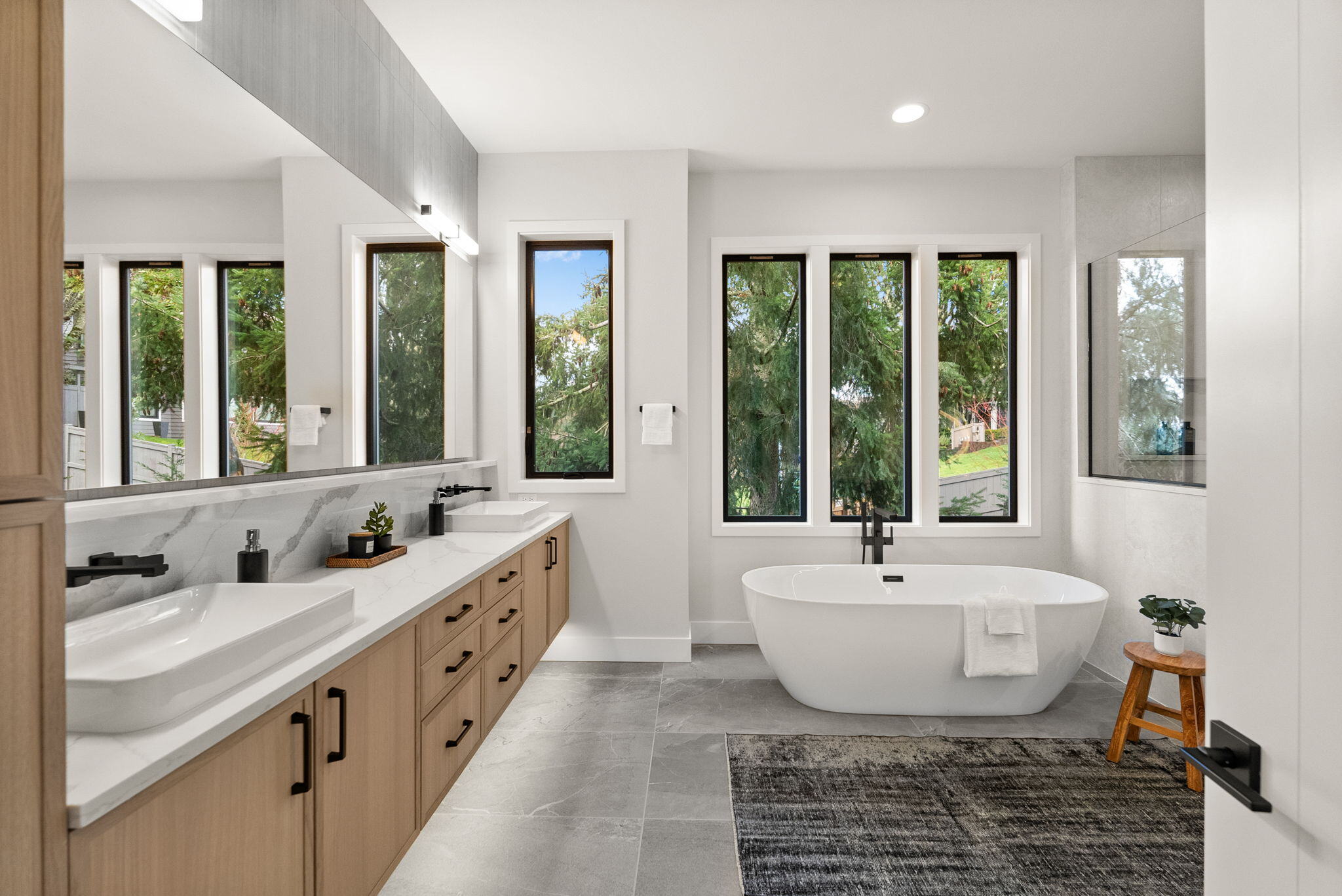 55-web-or-mls-J2G03016