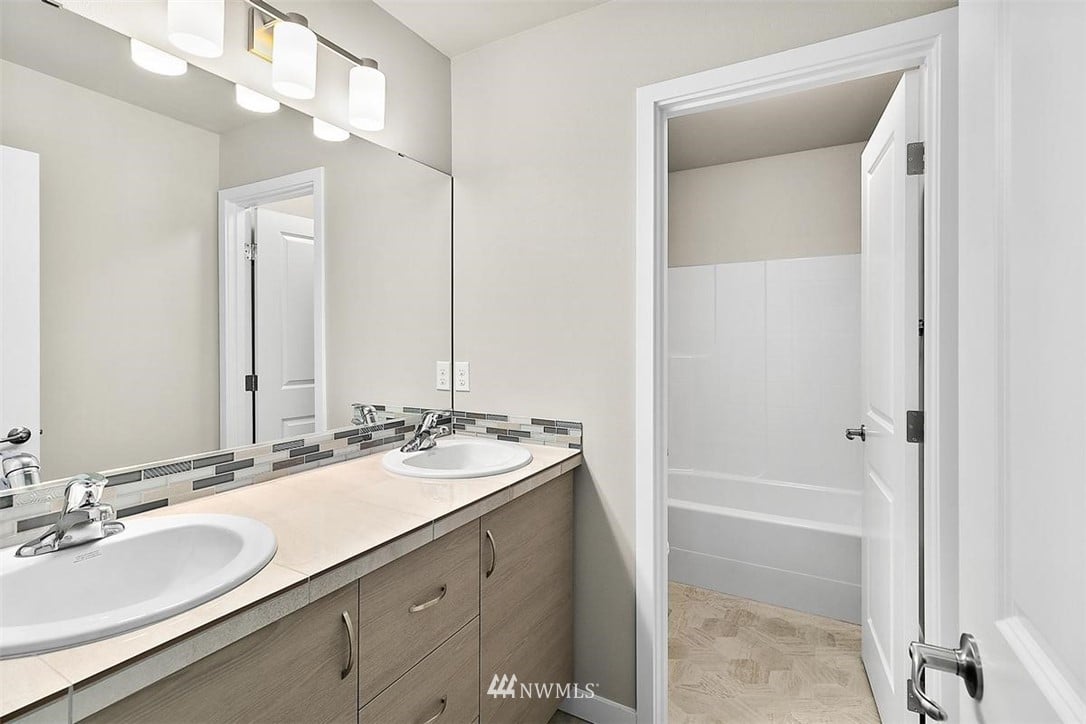 Maple Lot 38 Secondary Bath