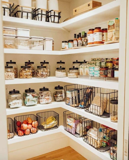 Clever-Organized-Pantry-Ideas-27-1-Kindesign